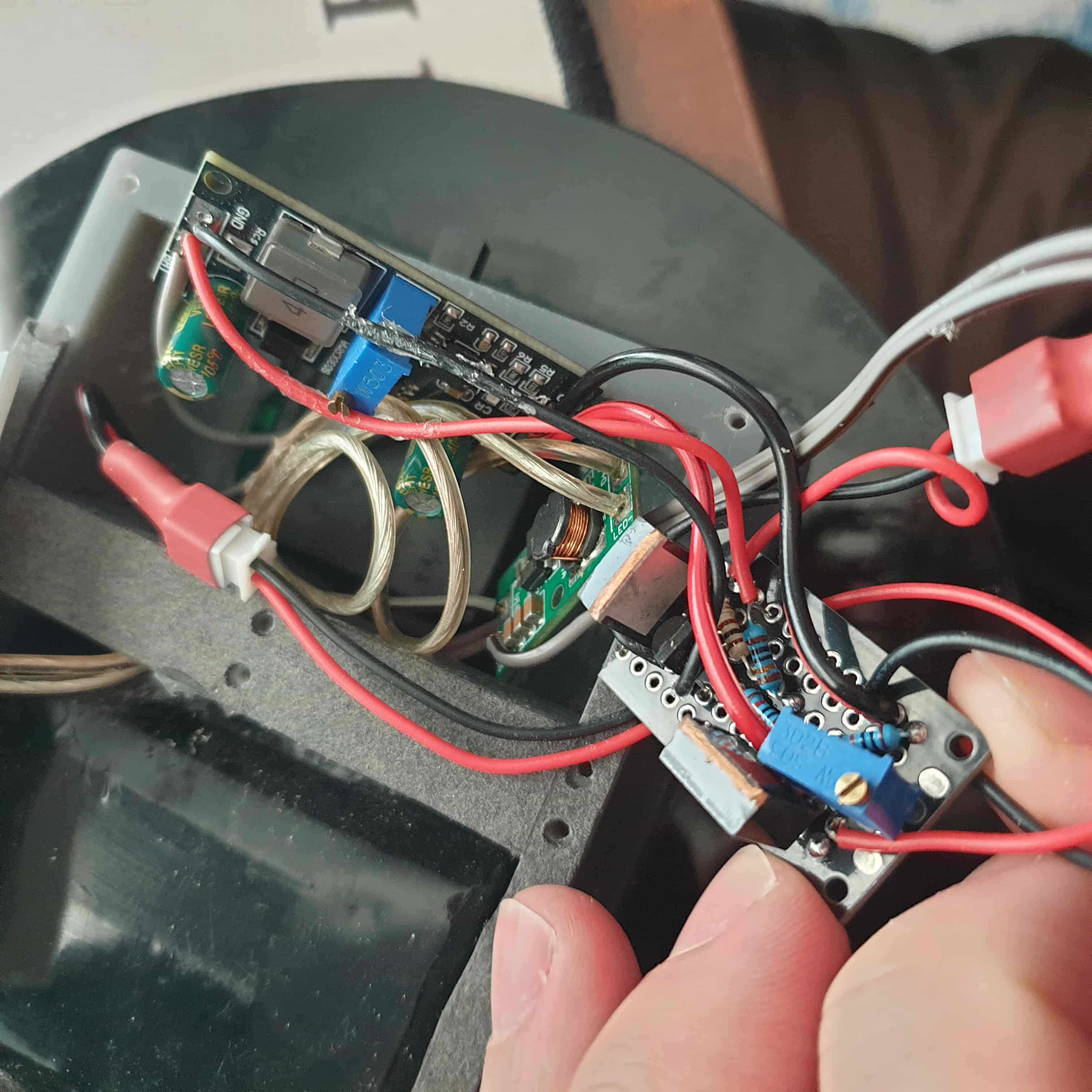 Unfinished solar light electronics 5